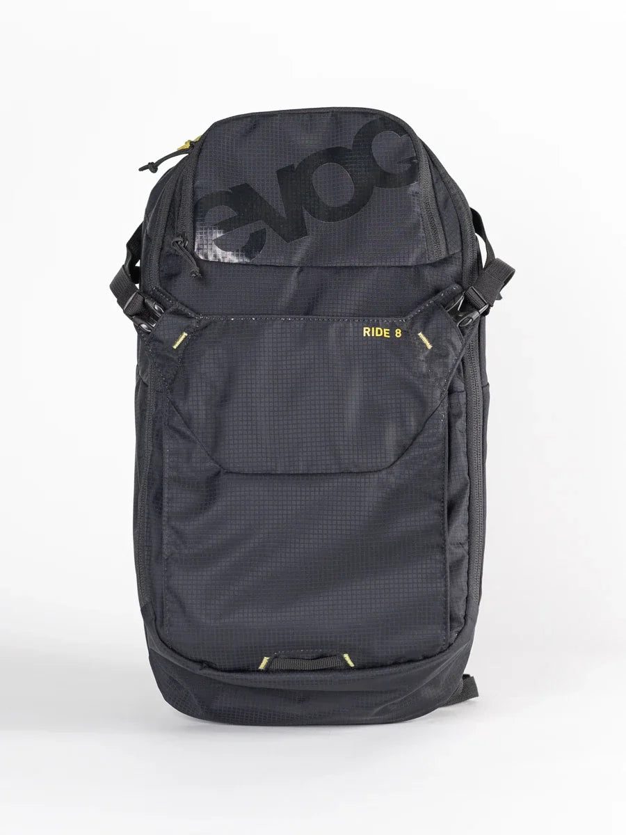 Evoc Rucksack mit 8 Liter Volumen im dc Design